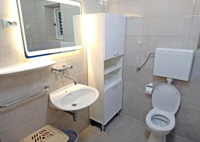 Apartman Radic - Affordable By The Trogir