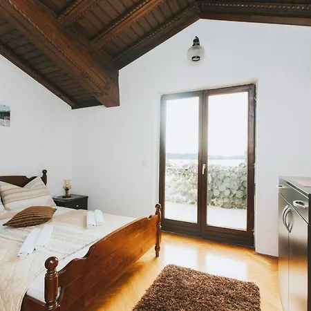 Radic - Affordable By The Trogir