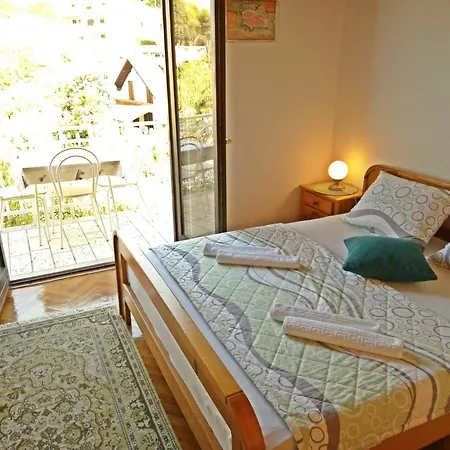 Radic - Affordable By The Apartament Trogir