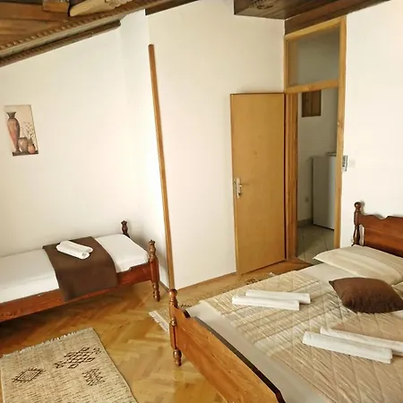 Radic - Affordable By The Apartament Trogir