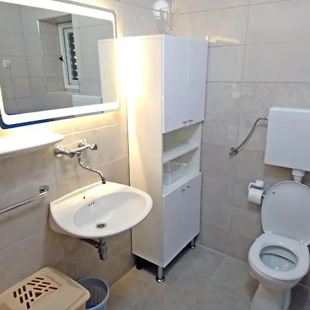 Apartament Radic - Affordable By The Trogir