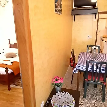 Radic - Affordable By The Διαμέρισμα Τρογκίρ