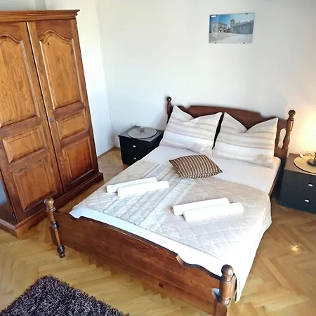 Διαμέρισμα Radic - Affordable By The Τρογκίρ