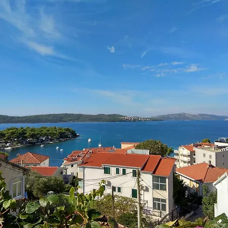 Apartament Radic - Affordable By The Trogir